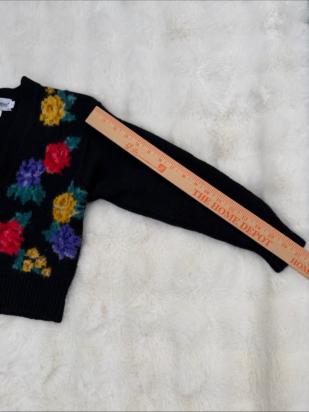 Vintage Petite wool Black Floral Button-Up Women's Cardigan Sweater - Picture 6 of 10